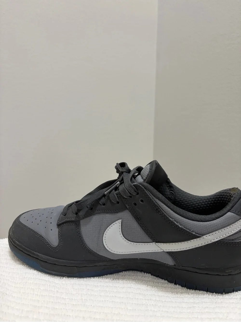 Nike Dunk Low Anthracite Pure Platinum Industrial Blue Mens 9M / Wmns 10.5 (Std)